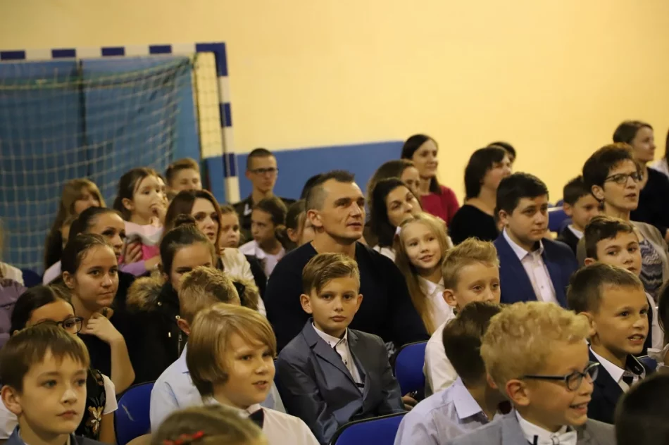 Wieczornica patriotyczna w Szkole Podstawowej nr 1 im. Bohaterów Westerplatte  w Starej Wsi  - zdjęcie 16