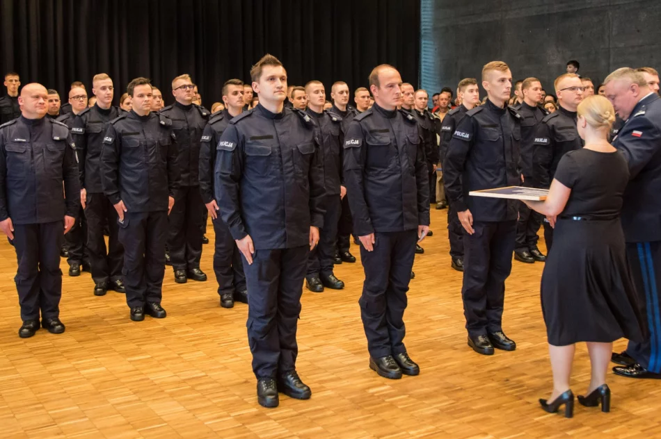 Uroczyste ślubowanie nowych funkcjonariuszy - zdjęcie 5