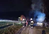 Doszczętnie spłonął samochód - zdjęcie główne