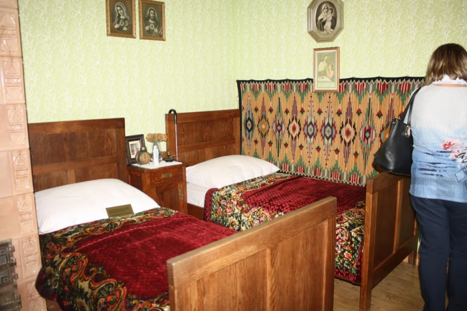 Seniorzy na wyjeździe warsztatowym w Wadowicach - zdjęcie 8