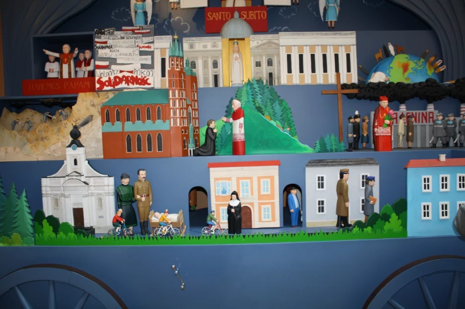 Seniorzy na wyjeździe warsztatowym w Wadowicach - zdjęcie 12