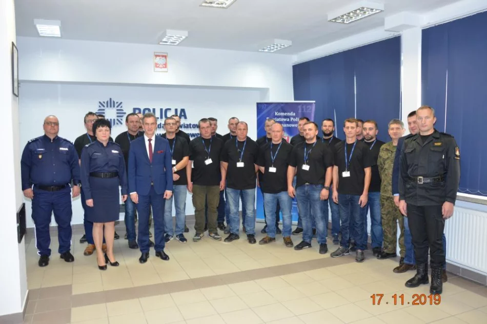 Żołnierze rezerwy na ćwiczeniach w limanowskiej komendzie policji  - zdjęcie 3