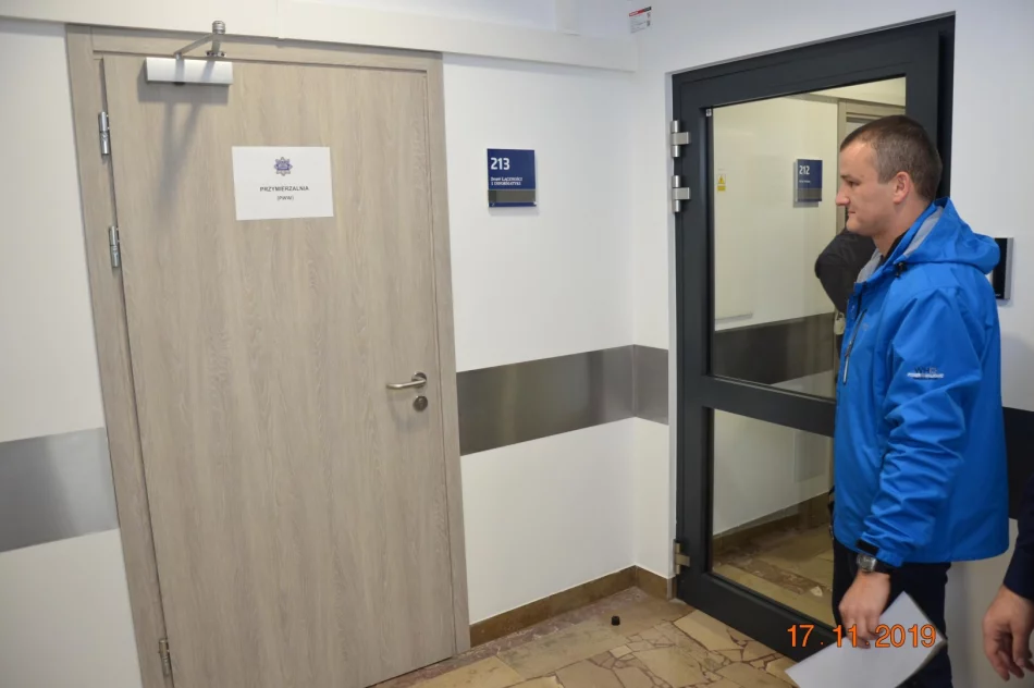 Żołnierze rezerwy na ćwiczeniach w limanowskiej komendzie policji  - zdjęcie 9