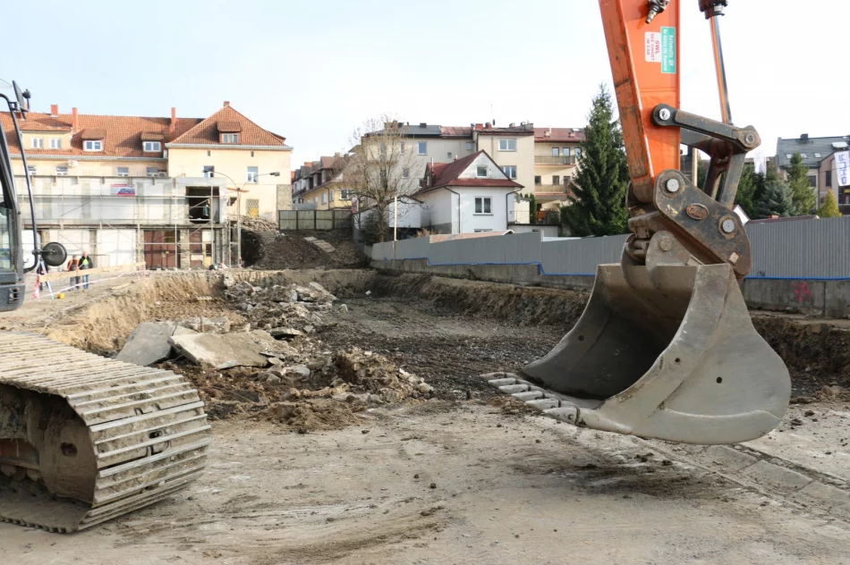 RUSZYŁA BUDOWA DWUPOZIOMOWEGO PARKINGU - zdjęcie 5