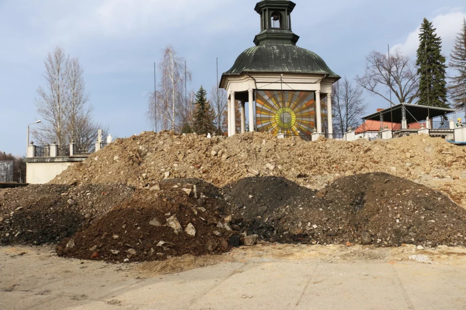 RUSZYŁA BUDOWA DWUPOZIOMOWEGO PARKINGU - zdjęcie 7