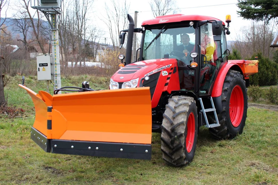 Nowy sprzęt do wykonywania zadań drogowych i  prac remontowych na stanie gminy Limanowa - zdjęcie 6