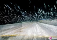 Uwaga na śliskie drogi i chodniki - zdjęcie główne