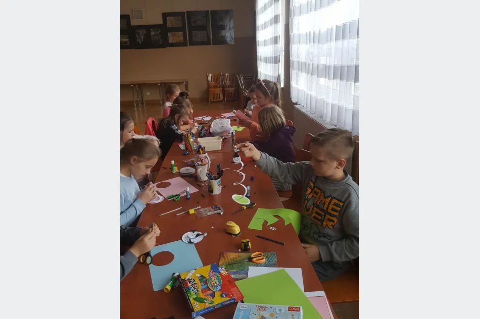 "Artystyczne środy i piątki" w świetlicach w Starej Wsi i  Lipowem  - zdjęcie 4