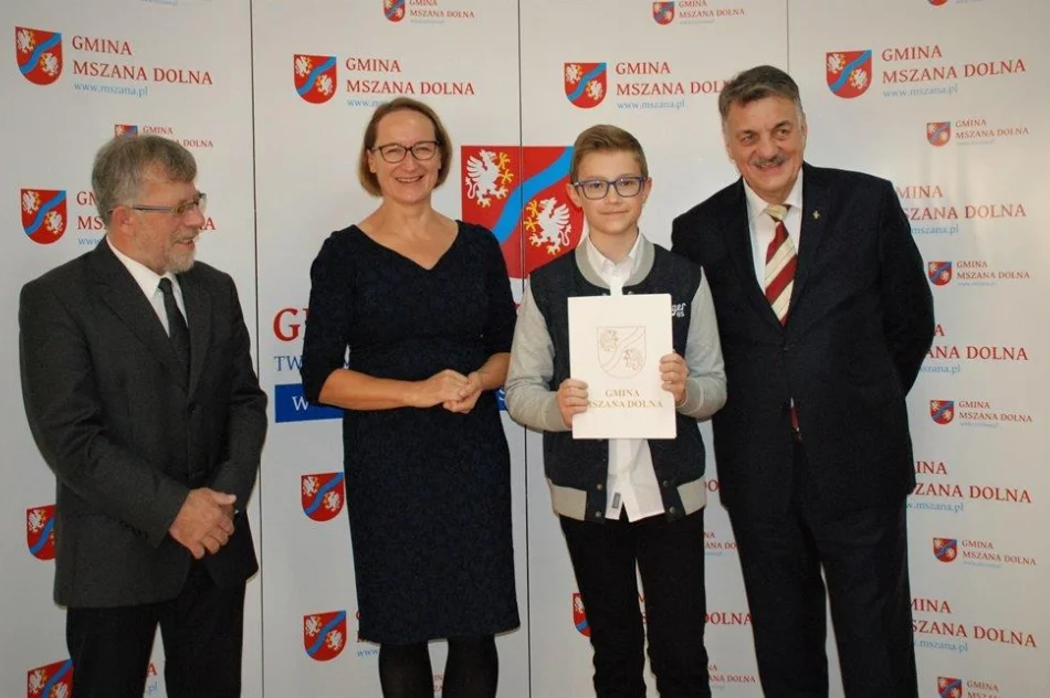 Najzdolniejsi uczniowie otrzymali stypendia - zdjęcie 2