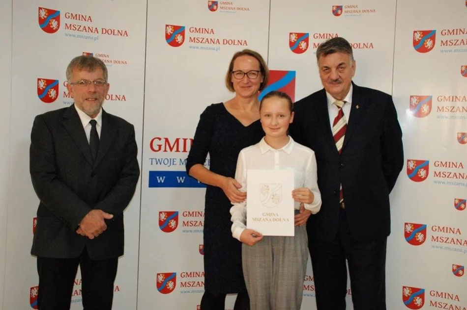 Najzdolniejsi uczniowie otrzymali stypendia - zdjęcie 3