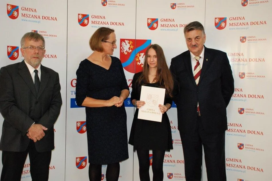 Najzdolniejsi uczniowie otrzymali stypendia - zdjęcie 4