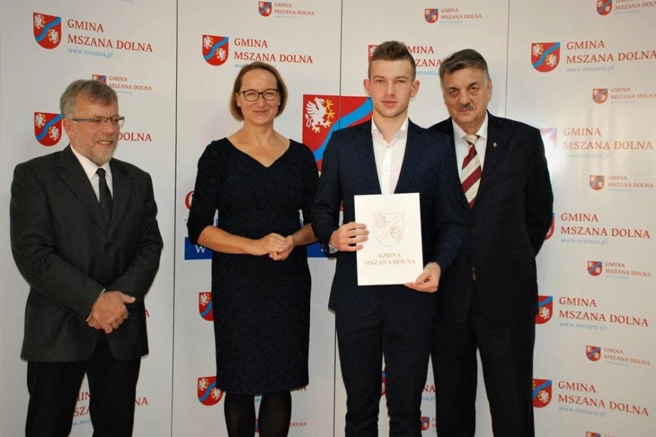 Najzdolniejsi uczniowie otrzymali stypendia - zdjęcie 6