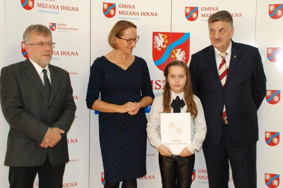 Najzdolniejsi uczniowie otrzymali stypendia - zdjęcie 15