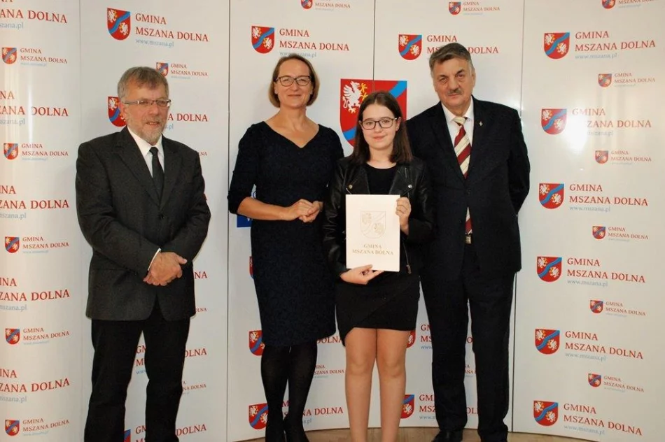 Najzdolniejsi uczniowie otrzymali stypendia - zdjęcie 17