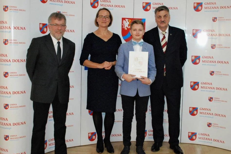 Najzdolniejsi uczniowie otrzymali stypendia - zdjęcie 20