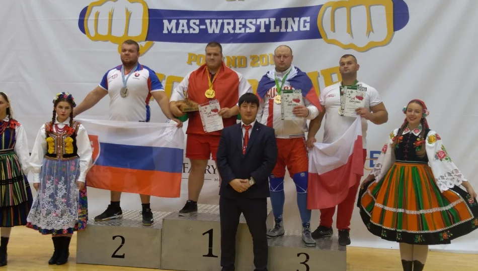 Brąz dla Limanowianina w Mistrzostwach Świata w Mas-Wrestlingu - zobacz walkę! - zdjęcie 1