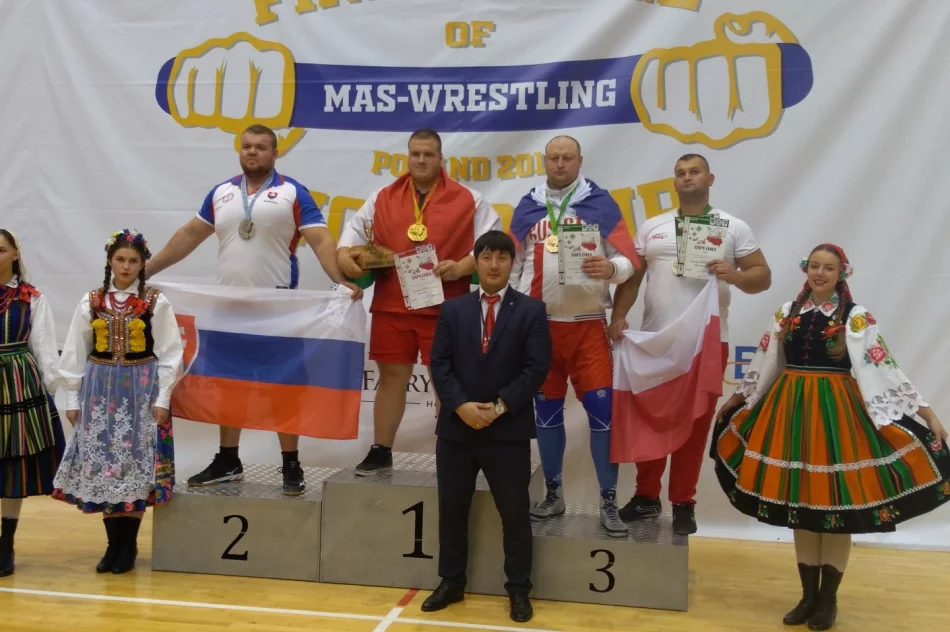 Brąz dla Limanowianina w Mistrzostwach Świata w Mas-Wrestlingu - zobacz walkę! - zdjęcie 2