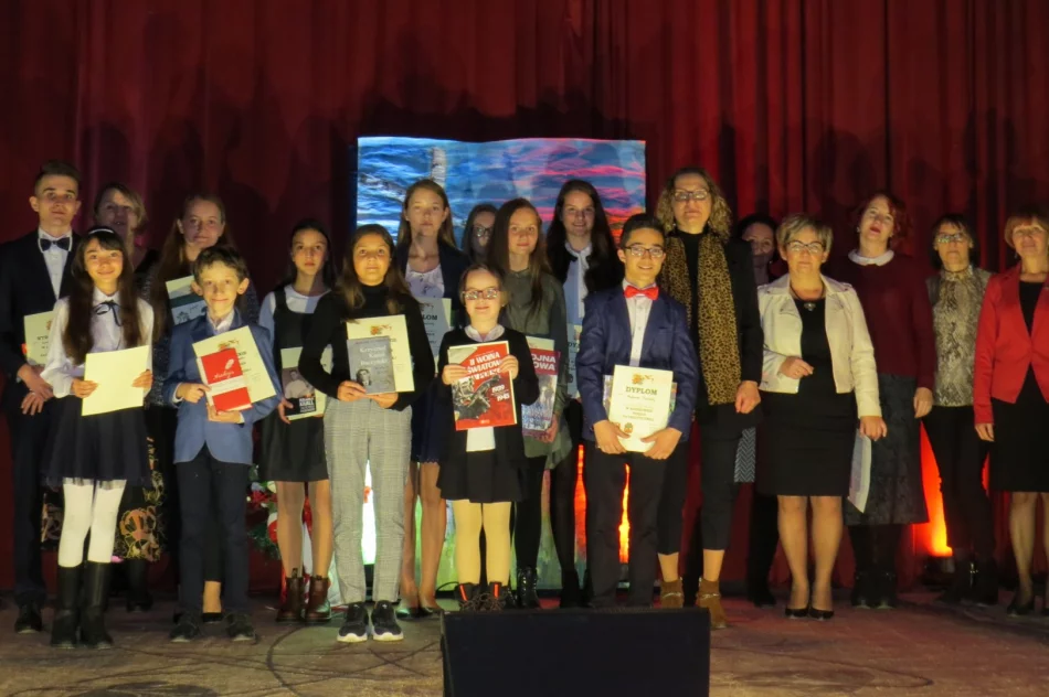  Konkurs Poezji i Pieśni Patriotycznej za nami ! - zdjęcie 4