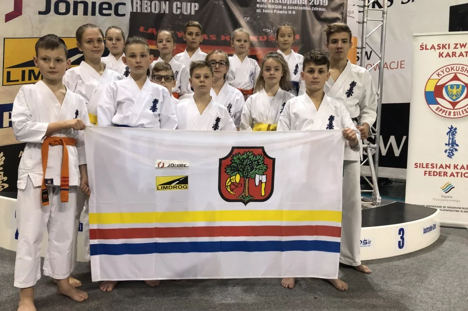 8 medali karateków na międzynarodowym turnieju w Jastrzębiu Zdroju   - zdjęcie 3