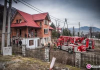 Mężczyzna znów zapalił w domu ognisko. Tym razem trafił do szpitala - zdjęcie główne