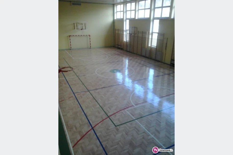 Inwestycje na początek roku: odbudowa zniszczonego kompleksu sportowego - zdjęcie 2