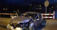 Czołowe zderzenie aut, jedna osoba poszkodowana - zdjęcie 5