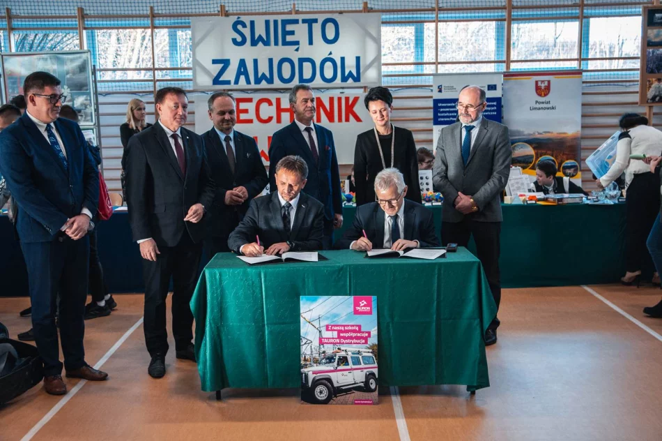 Blisko 800 uczniów poznało ofertę okolicznych szkół - zdjęcie 14