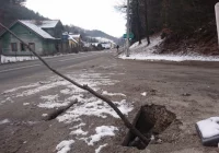 Dziura z pachołkiem - zdjęcie główne