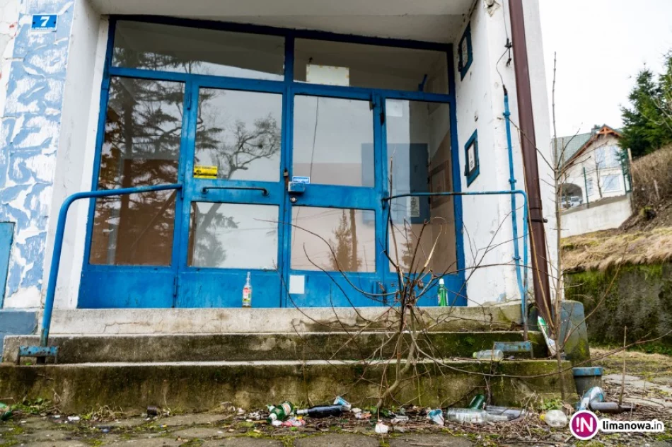 Nie chcą domu w Czchowie, wolą budynek po sanepidzie wyceniany na 890 tys. zł - zdjęcie 2