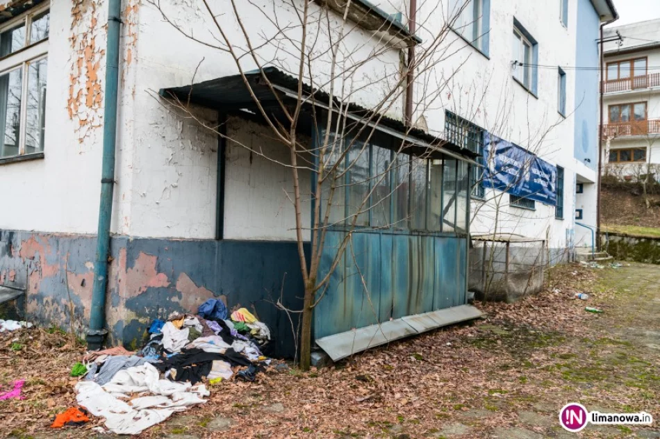 Nie chcą domu w Czchowie, wolą budynek po sanepidzie wyceniany na 890 tys. zł - zdjęcie 4