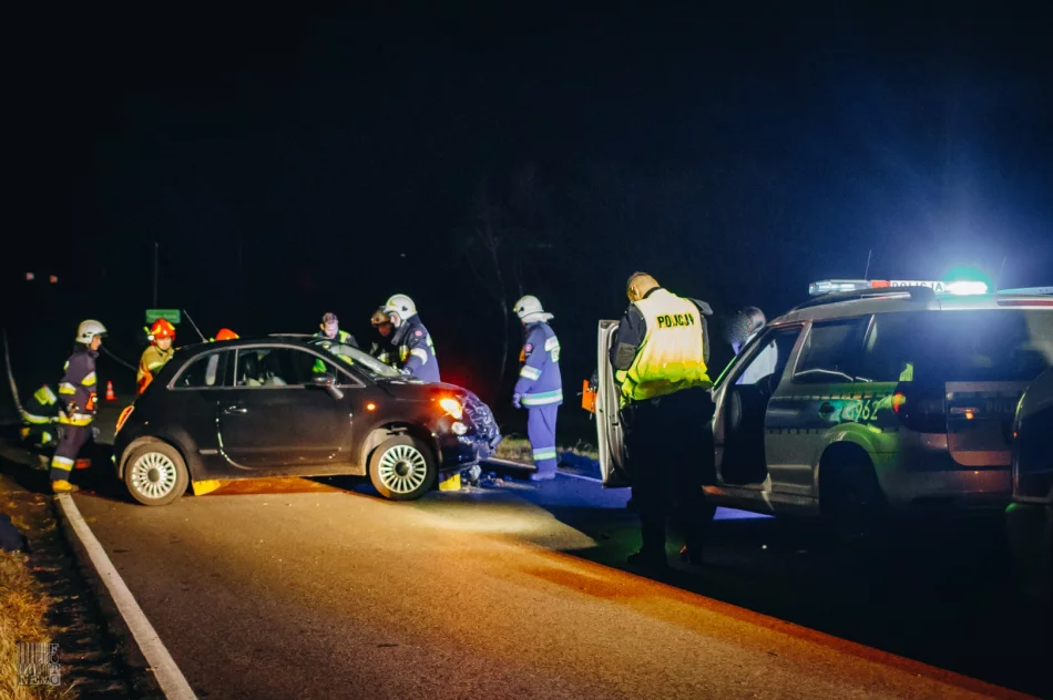 Fiat wypadł z jezdni i dachował - zdjęcie 5