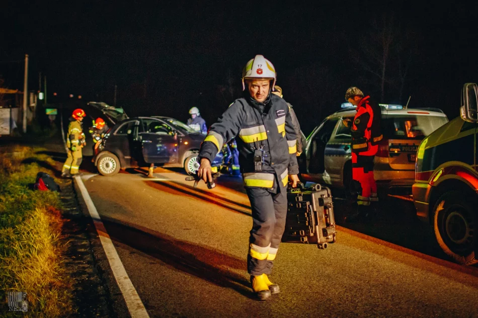 Fiat wypadł z jezdni i dachował - zdjęcie 6