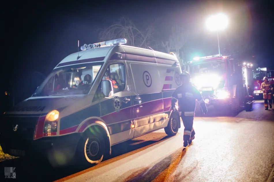 Fiat wypadł z jezdni i dachował - zdjęcie 9