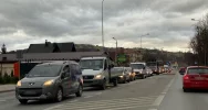 Drogowcy poprawiają studzienki - tworzą się korki - zdjęcie 2