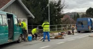 Drogowcy poprawiają studzienki - tworzą się korki - zdjęcie 3