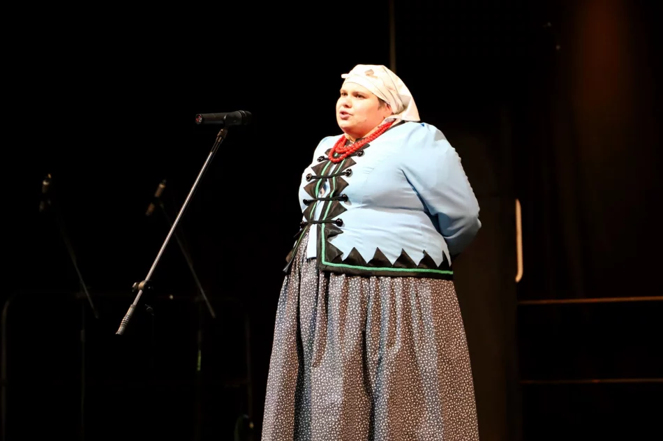 Gminni artyści zaprezentowali się na LIMANOWSKIEJ SŁAZIE - zdjęcie 2