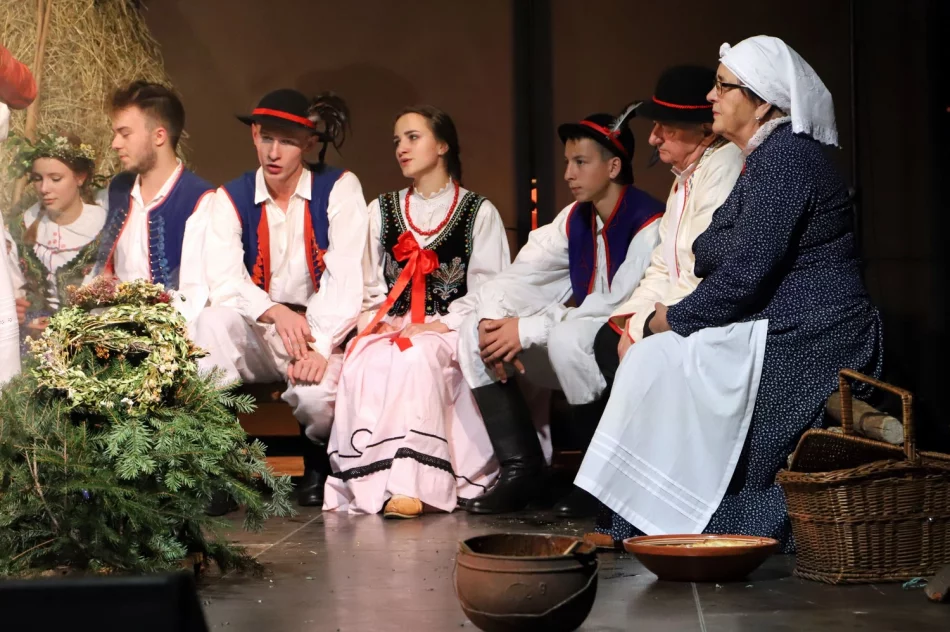 Gminni artyści zaprezentowali się na LIMANOWSKIEJ SŁAZIE - zdjęcie 7