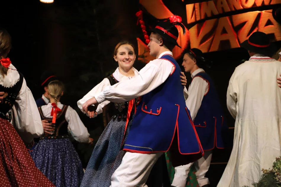 Gminni artyści zaprezentowali się na LIMANOWSKIEJ SŁAZIE - zdjęcie 8