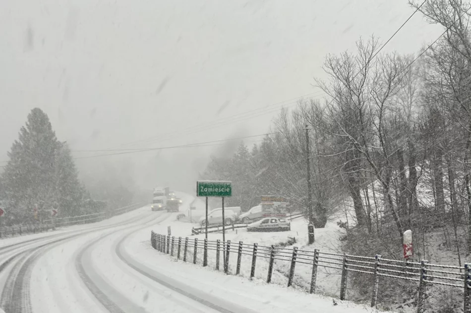 Zima na drogach: trudne warunki i kilka kolizji - zdjęcie 8