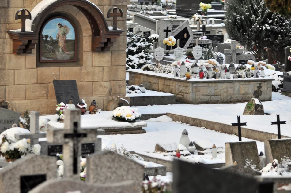 W Alei Nieznanego Żołnierza w Limanowej są jednak pochowane ciała funkcjonariuszy UB - zdjęcie 4