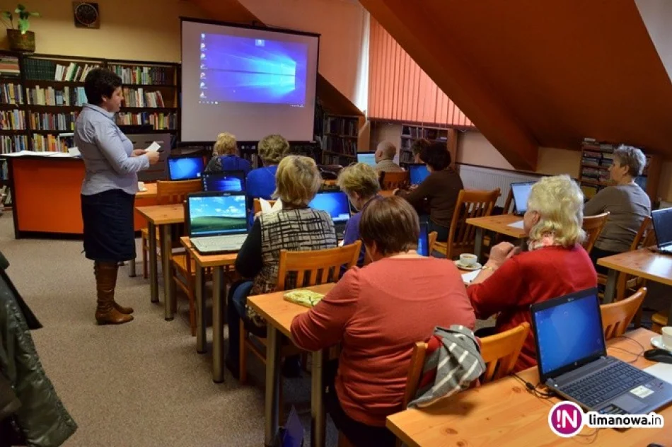 'O finansach w bibliotece' z seniorami - zdjęcie 2