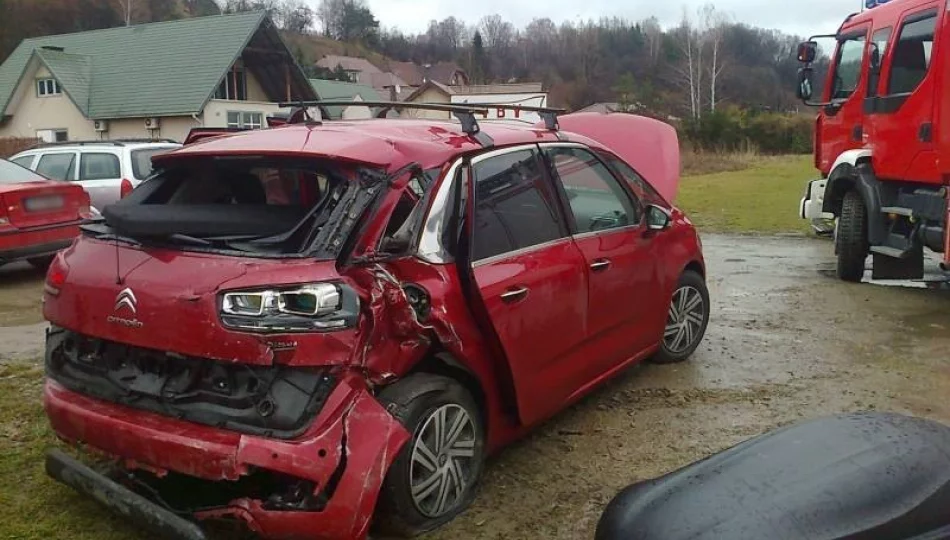 Na Witosa autobus zderzył się z samochodem osobowym - zdjęcie 1