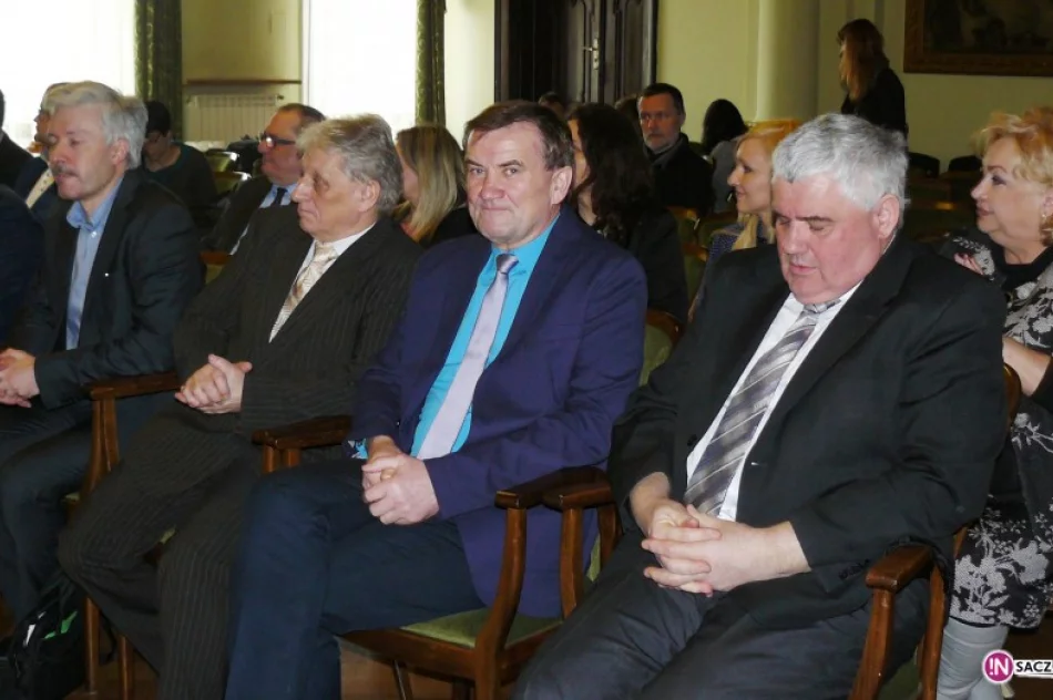 Siedmiu wspaniałych wspólnie na rzecz czystego powietrza Sądecczyzny - zdjęcie 2