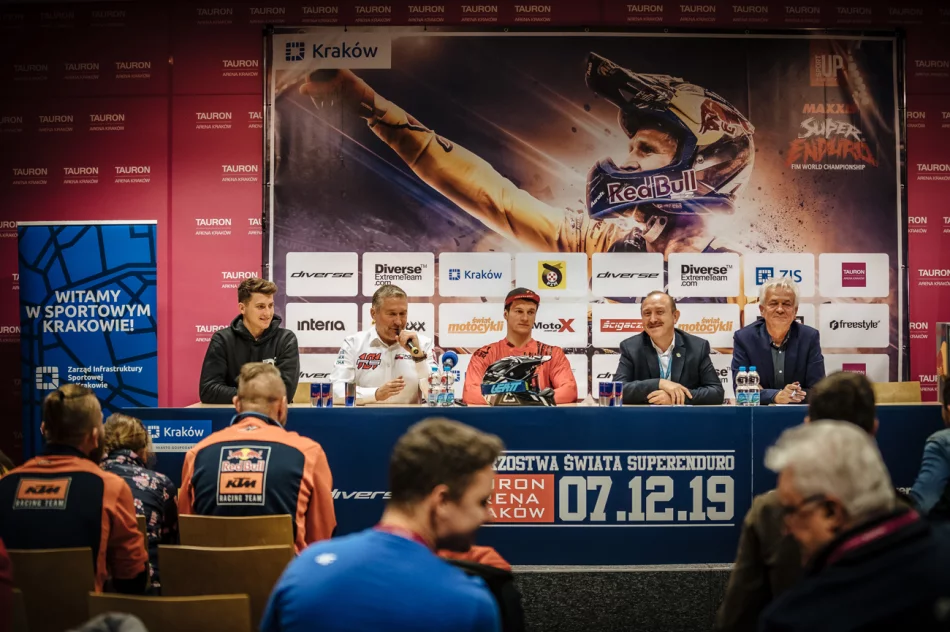 Emil Juszczak zaczyna walkę w inauguracyjnej rundzie Mistrzostw Świata SuperEnduro - zdjęcie 5