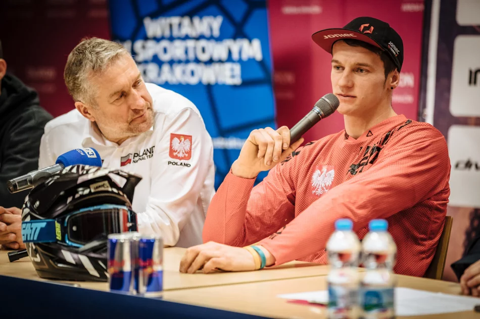 Emil Juszczak zaczyna walkę w inauguracyjnej rundzie Mistrzostw Świata SuperEnduro - zdjęcie 7