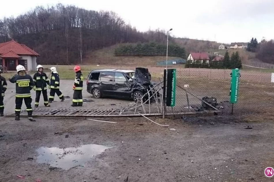 Łososina Dolna: zderzenie samochodu osobowego i dostawczego - zdjęcie 2