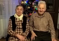 Zwyczajna, niezwyczajna historia - zdjęcie główne