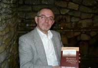 Trzy pokolenia na trzystu stronach - zdjęcie główne