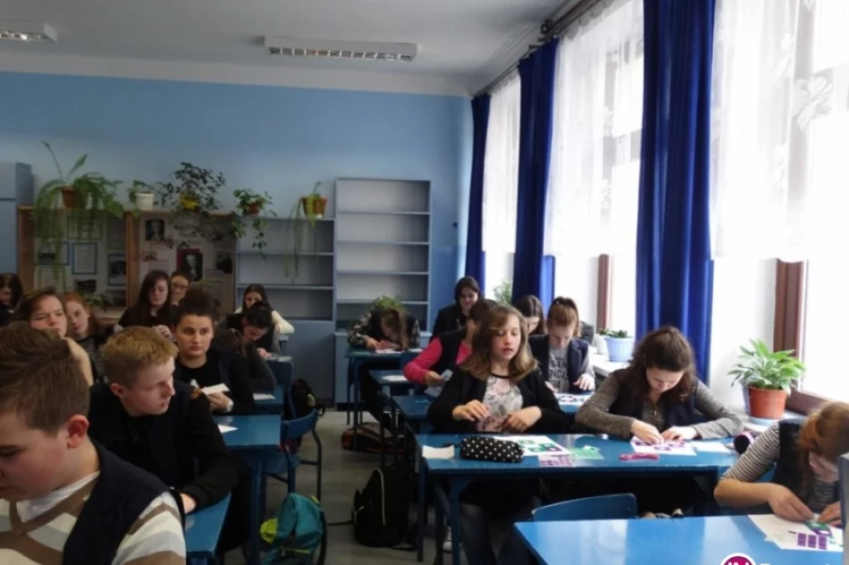 Uczniowie tworzą matematyczny... dywan - zdjęcie 2