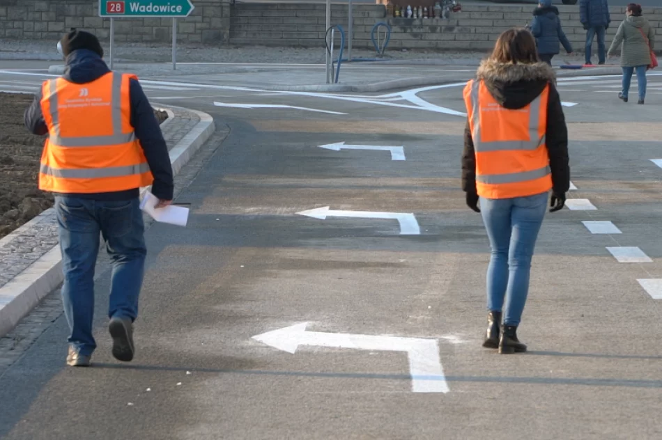 Miasto wstrzymało wznowienie ruchu w Rynku przez brak oświetlenia - zdjęcie 3